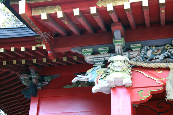 江島神社（中津宮）の拝殿彫刻