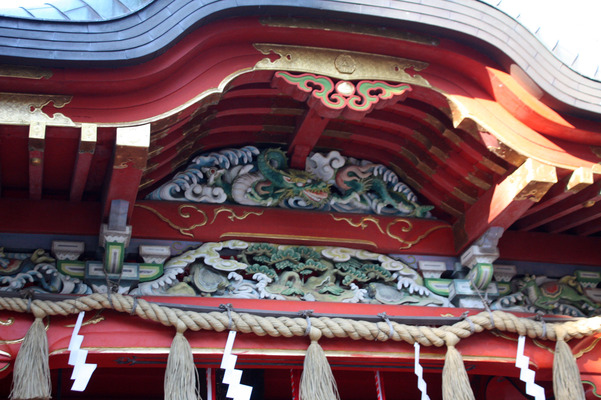江島神社（中津宮）の拝殿彫刻