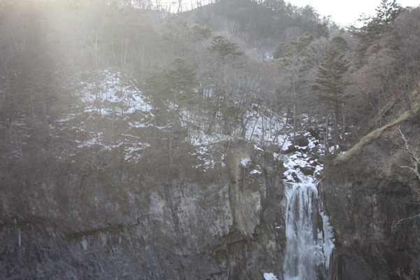 冬の日光・「華厳の滝」
