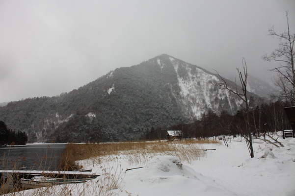 冬の「湯ノ湖」