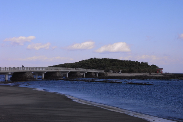 青島と弥生橋