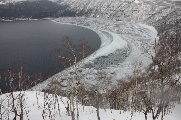 摩周湖の冬景色