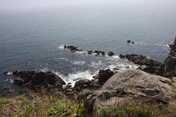 函館「立待岬」の白波と津軽海峡