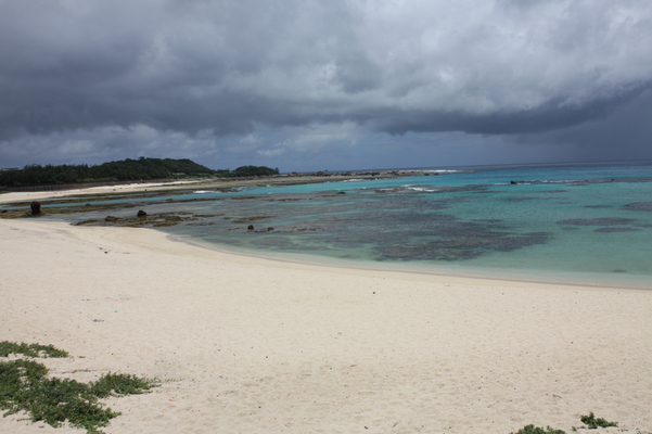 奄美大島「白浜とコバルトブルーの海岸」/癒し憩い画像データベース