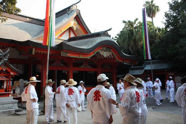 青島神社の夏祭り開始前