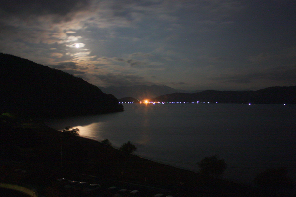 琵琶湖の夜景と月影/癒し憩い画像データベース