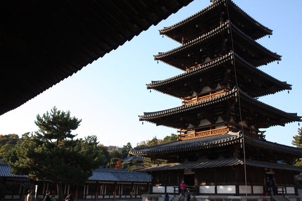 夕景の「法隆寺の五重塔」/癒し憩い画像データベース(165601)