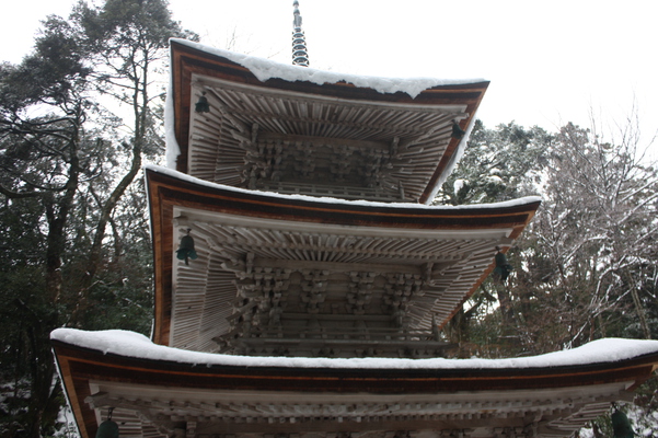 積雪の那谷寺「三重塔」