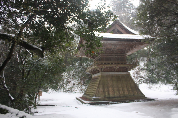 積雪の那谷寺「鐘楼」