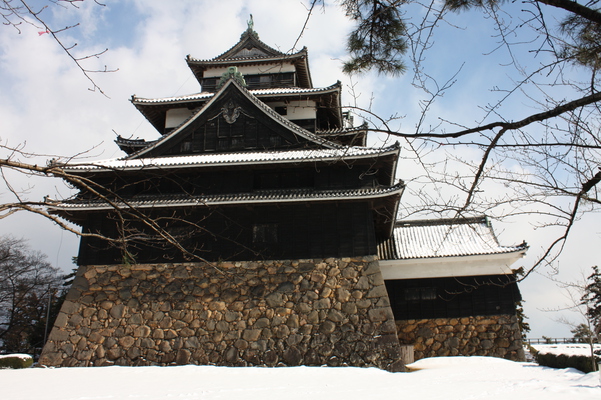 積雪の松江城「天守閣」/癒し憩い画像データベース