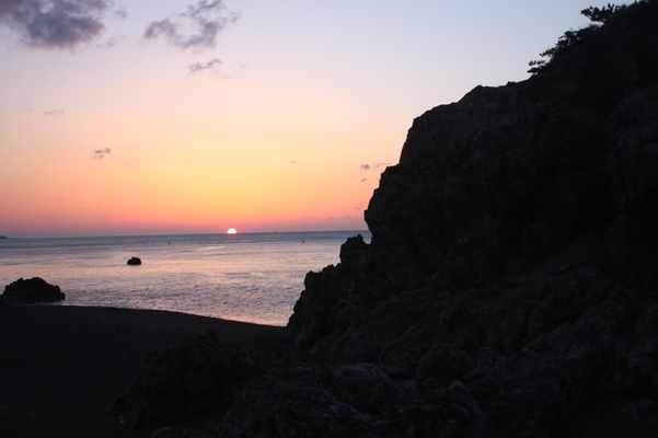 恋路ヶ浜と日の出/癒し憩い画像データベース