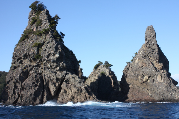 南伊豆「石廊崎岬巡り遊覧船」から見た奇岩