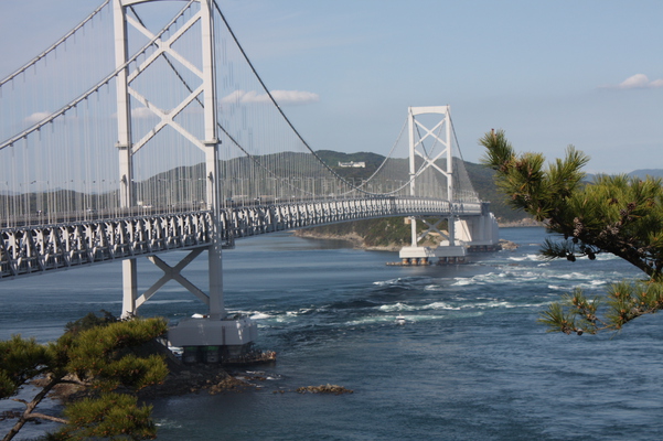 徳島「大鳴門橋」と急流/癒し憩い画像データベース