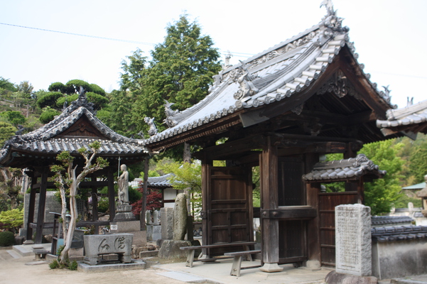 因島・金蓮寺「山門と鐘楼」/癒し憩い画像データベース