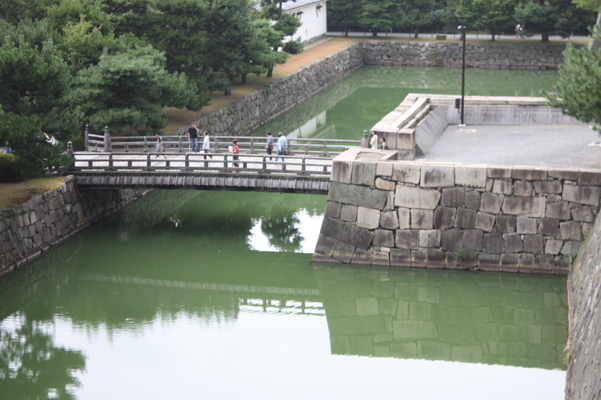夏の京都「二条城の内堀と橋」/癒し憩い画像データベース