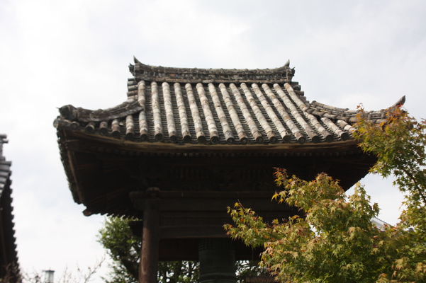 日田の古寺「長福寺」の鐘楼