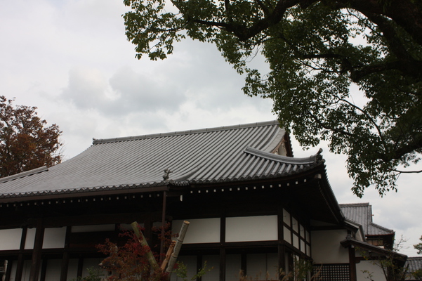 日田「長福寺」の「本堂」屋根