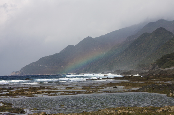 屋久島の「「栗生沿岸海域公園」と虹