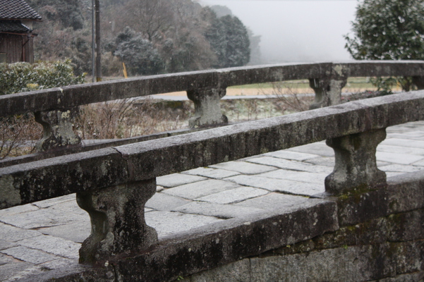 降雪と秋月「目鏡橋」