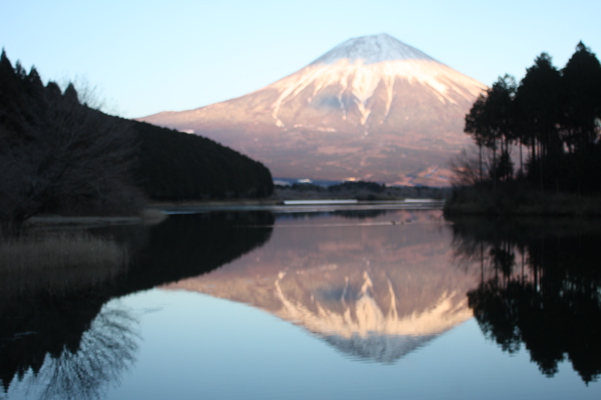 田貫湖に映る逆さ富士