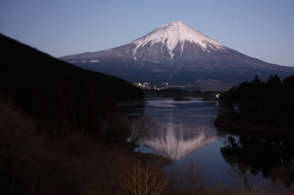 田貫湖と富士山の夕景