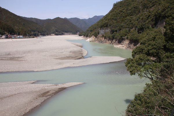 ��ä���ή���ַ������/�����Ƥ������ǡ����١���