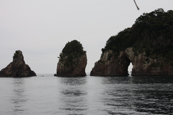 岩の島々と海食洞