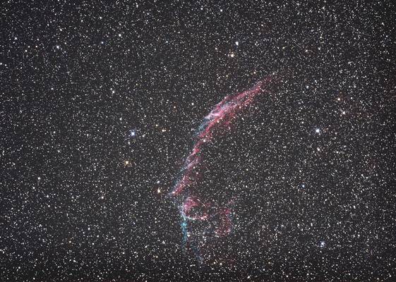 超新星残骸の網状星雲E