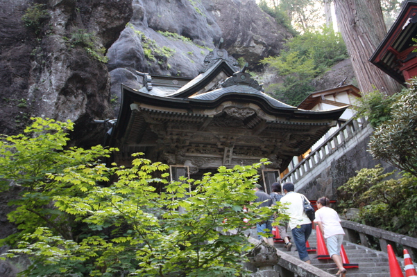 榛名神社の「双龍門」