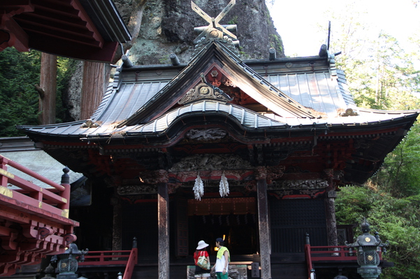榛名神社の「本殿」