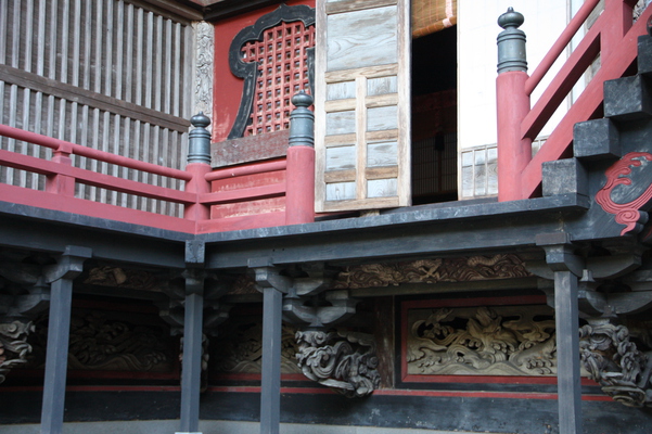 榛名神社「本殿」の欄干下彫刻