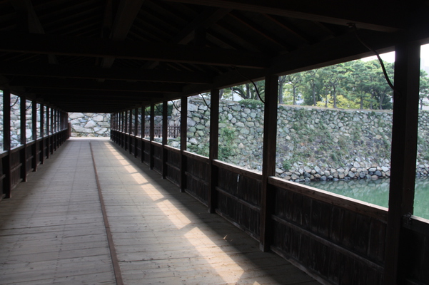 高松城址の「堀にかかる鞘橋」/癒し憩い画像データベース