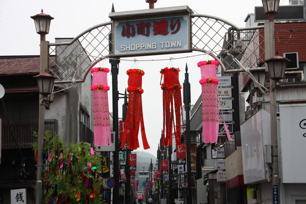 鎌倉の小町通りと初夏祭り/癒し憩い画像データベース