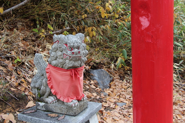 玉川温泉「玉川薬師神社」の狛犬