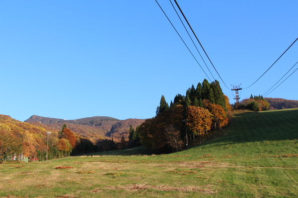 秋空と山形「蔵王ロープウェイ」/癒し憩い画像データベース