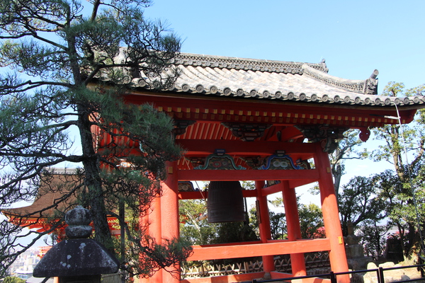 秋空と京都・清水寺「鐘楼」/癒し憩い画像データベース