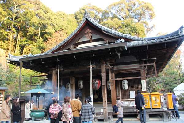 秋の京都・金閣寺「不動堂」