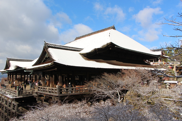 積雪の清水寺「本堂」