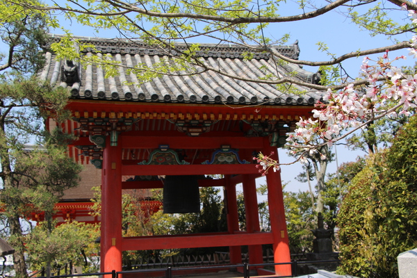 春の京都・清水寺「鐘楼」