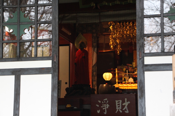春の奥日光・湯元温泉「温泉寺の内観」/癒し憩い画像データベース