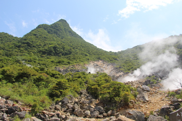 箱根「大涌谷の噴気群」/癒し憩い画像データベース