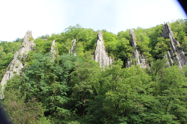夏の天人峡「奇岩群の七福岩」