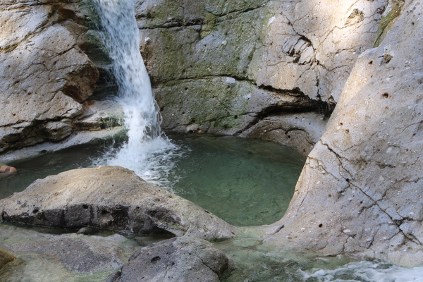 川原毛大湯滝の滝壺