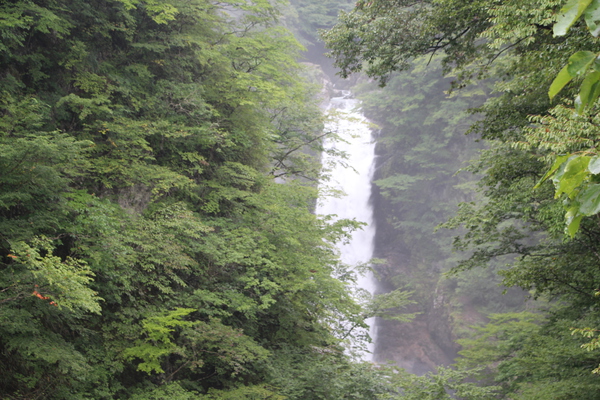 不動滝橋から見た「秋保大滝」