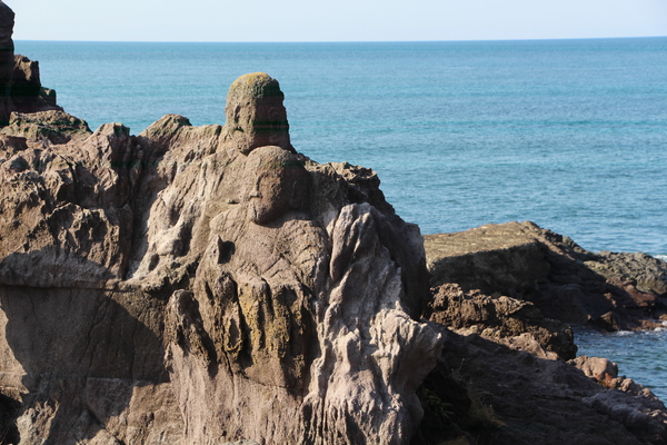 吹浦海岸の「十六羅漢岩」/癒し憩い画像データベース
