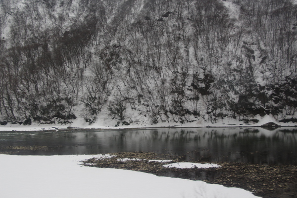冬の「最上川舟下り」/癒し憩い画像データベース