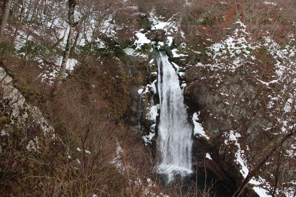 氷雪の「秋保大滝」/癒し憩い画像データベース