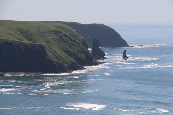 オホーツク海からの白波と「立岩」/癒し憩い画像データベース