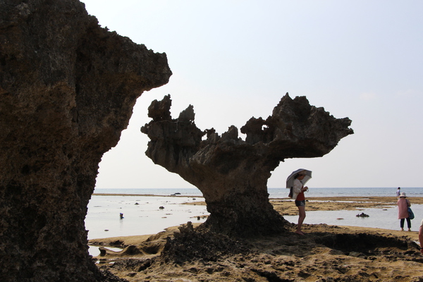 沖縄「古宇利島のハート岩」