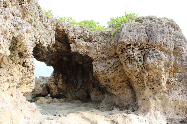古宇利島の珊瑚岩